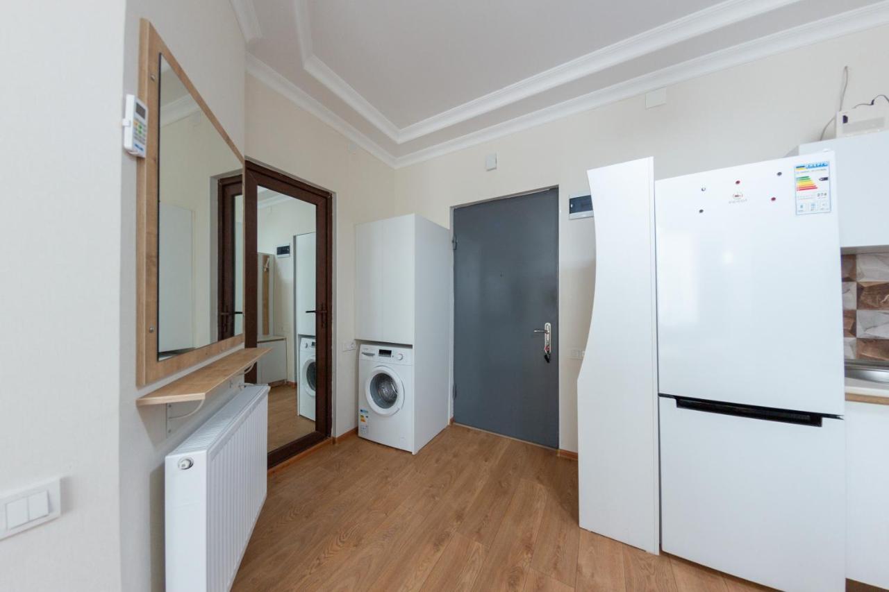 5 Apartment In One Boulding - Near Stadium บาทูมิ ภายนอก รูปภาพ